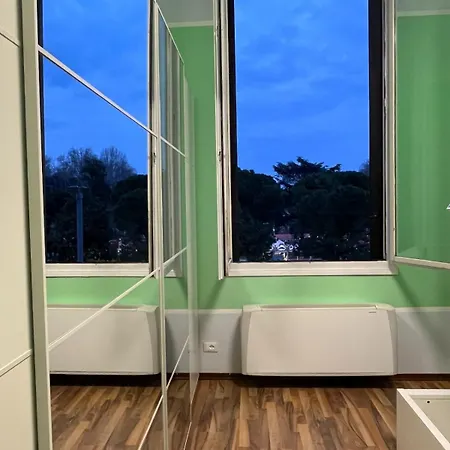 150 Passi Dalla Stazione Di * ボローニャ