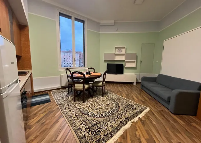 150 Passi Dalla Stazione Di *