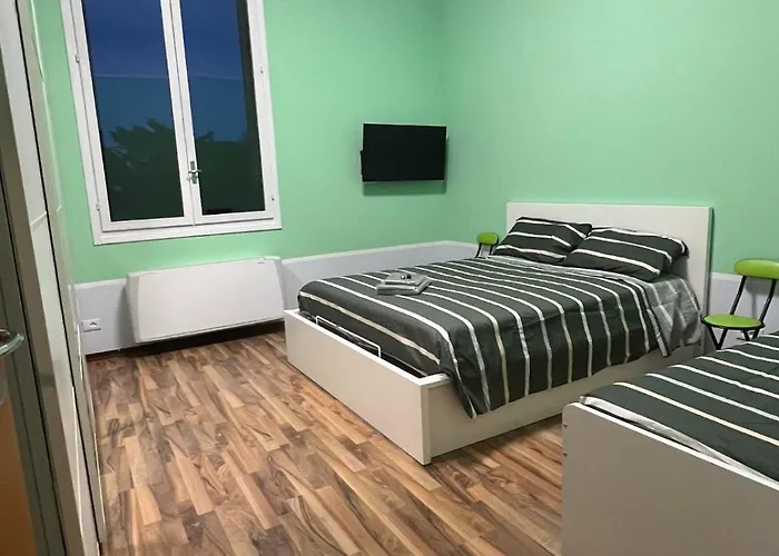 150 Passi Dalla Stazione Di Bologna